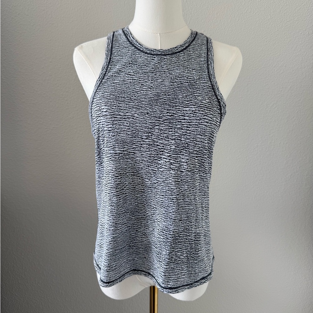 Lululemon Black and White Sleeveless Top - Size 4 - Gently Used Good Condition
